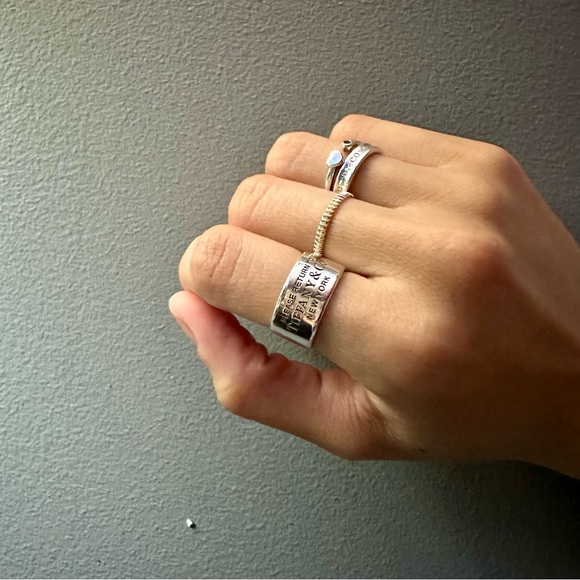 Return to Tiffany Wide Ring - Picture 5 of 6